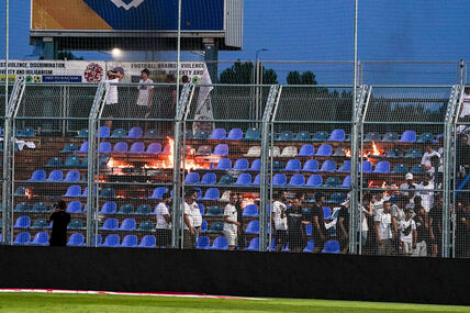 Zapaljen stadion Varaždin - Hajduk (5).jpg
