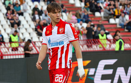 Vasilije Kostov u dresu Crvene zvezde.