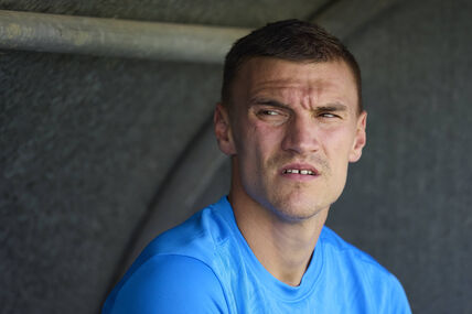 Nikola Maraš u plavoj majici.