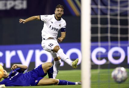 Zlatko Tripić daje gol za Viking protiv Dinamo Zagreba