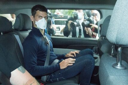 Novak Đoković tokom deportacije iz Australije