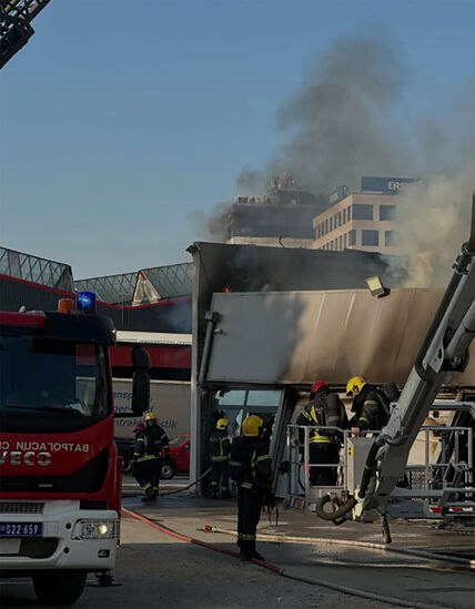Požar u magacinu kurirske sluzbe u Novom Sadu (11).jpg