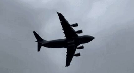 Američki vojni avion u Moskvi.jpg