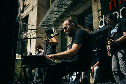 neverne_bebe_mini_koncert-45.jpg