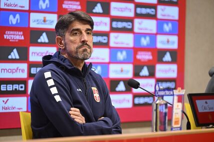 Veljko Paunović na konferenciji za medije