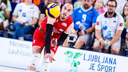Marko Ivović servira protiv Slovenije u Ljubljani