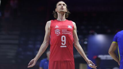Nikola Jovović odbojkaš Srbije na zagrevanju u reprezentaciji