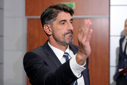 Veljko Paunović se pozdravlja
