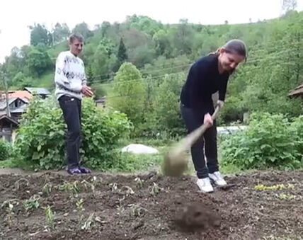 Slađan Nikolić oženio 20 godina mlađu Albanku Fidu Nuriši (5).jpg