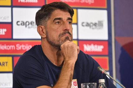 Veljko Paunović na konferenciji za medije