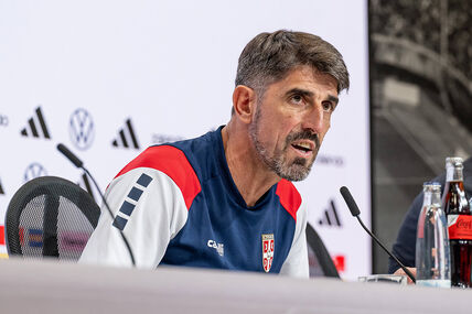 Veljko Paunović na konferenciji za medije.