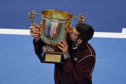 Novak Đoković sa titulom u Pekingu.