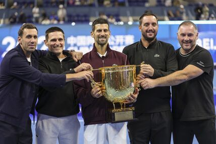 Novak Đoković sa svojim timom
