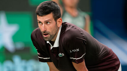 Novak Đoković se naslonio na kolena u porazu od Hurkača