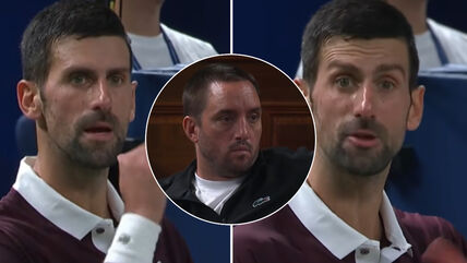 Novak Đoković gleda ka Viktoru Troickom
