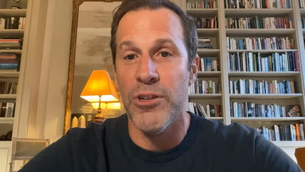 Greg Rusedski daje intervju.