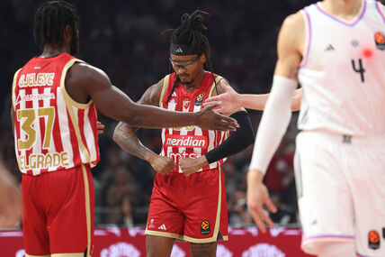 Crvena Zvezda - Pariz (1).jpg