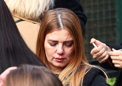 Kija Kockar uplakana stigla na kremaciju Vladimira Vuletića