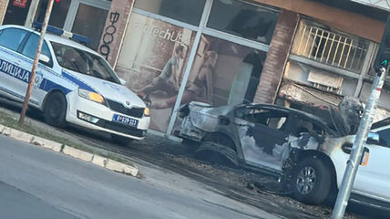 zapaljena tri automobila u Novom Sadu