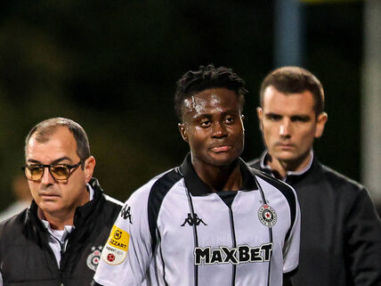 Fudbaler Partizana Demba Sek.