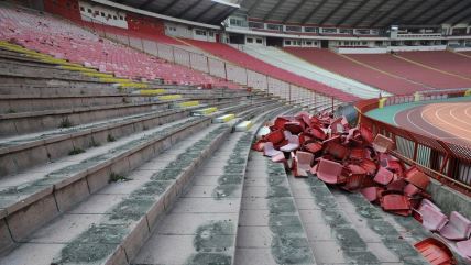 Dinamo - Zvezda 1990. godine stolica iz Maksimira na prodaju tuča na Maksimiru