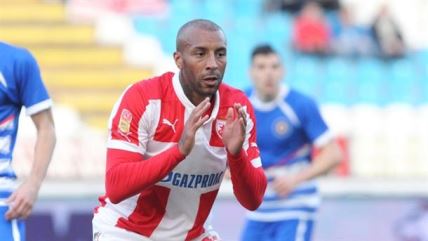 Drugo kolo - kiks! Metalac - Zvezda u Gornjem Milanovcu - 0:0. Napadač Džošua Parker polako je pakovao kofere za selidbu iz Srbije.