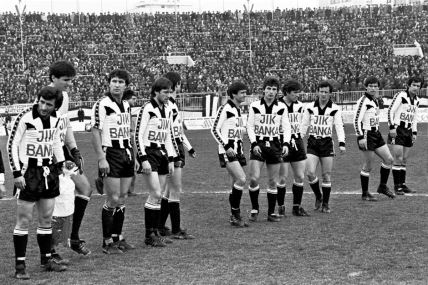 Partizan - Dinamo, 1980. Sastav crno-belih: Vukotić, Zalad, Hatunić, Pavković, Živković, Santrač, Varga, Kunovac, Klinčarski, Trifunović i Đurović.
