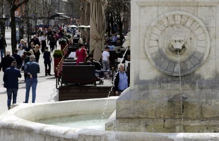 rade vinčić deda rade beskućnik ulica firma pravnik