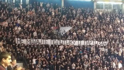 Partizan Budućnost parola Grobara ne mešajte politiku i Partizan