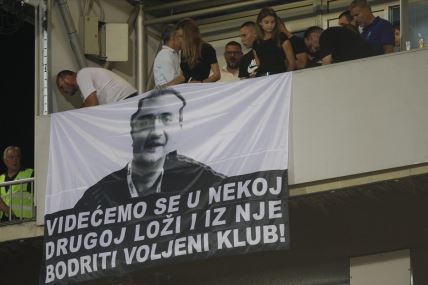 Lepa doktorka velškog kluba Partizan - Konas navijači Kilmanroka