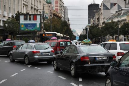 Taksi vozila u Beogradu bele boje 