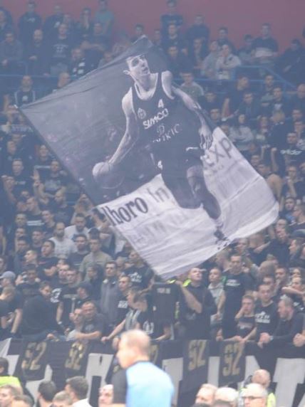 Saša Đorđević ovacije navijača na meču Partizan - Virtus (VIDEO)