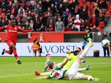 Bundesliga 23. kolo Bajer Leverkuzen Augzburg 2:0