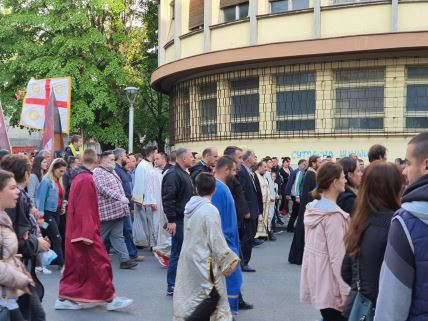 Crna Gora uhapšen Joanikije i sveštenici Mitropolija traži da ih oslobode