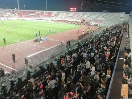 Nenad Lalatović Grobari gađali ga stolicama finale Kupa Partizan Vojvodina Niš