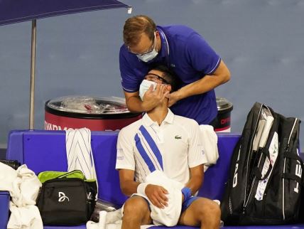 Đoković povredio vrat, Novak prošao u osminu finala Sinsinati mastersa - 2:0 Berankis