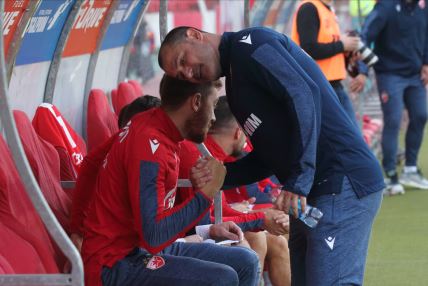 Precrtani fudbaleri u FK Crvena zvezda: Vukanović, Jovančić, Pavkov, Simić, Garsija, Babić