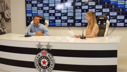 Aleksandar Stanojević konferencija za medije FK Partizan pred debi FK Rad gromada od kluba suđenje