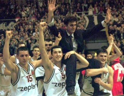 Sezona 1997 1998 košarka SR Jugoslavija devedesete najbolja sezona Beobanka Zvezda Partizan