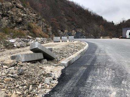 radnici pecina put ivanjica autoput