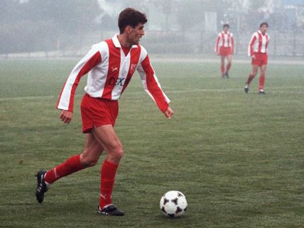 DUSKO RADINOVIC, fudbaler Crvene zvezde, na prijateljskoj utakmici protiv Rada, na stadionu na Banjici. Beograd, 11.11.1990. photo: Tomislav Mihajlovic