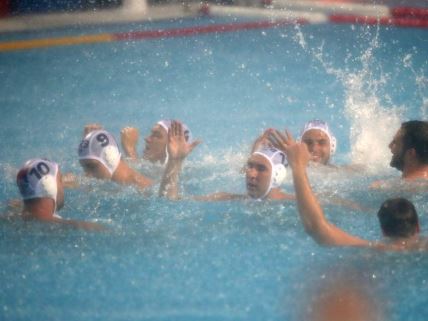 FILIP FILIPOVIC i STEFAN MITROVIC radost vaterpolista reprezentacije Srbije na utakmici finala FINA Svetske lige protiv Hrvatske na bazenu Tasmajdan, Beograd, 23.06.2019. godine Foto: Marko Metlas Vaterpolo, Srbija, FINA Svetska liga, Hrvatska