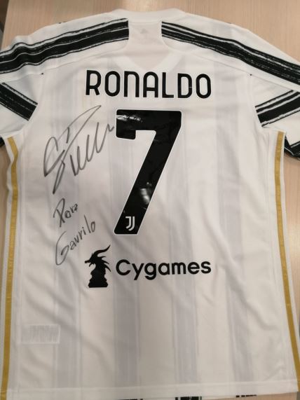 mozzart ronaldo messi dres licitacija za gavrila