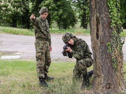 obavezan vojni rok iskustva vojnika u kasarnama prijava uslovi