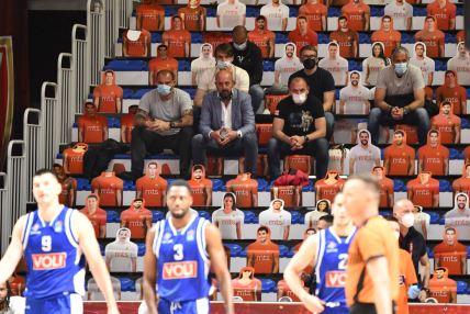 dejan stankovic uzivo gleda kk crvena zvezda kk buducnost finale aba foto