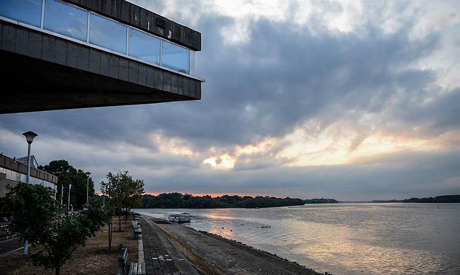 Spomenici bivše Jugoslavije komunistička arhitektura