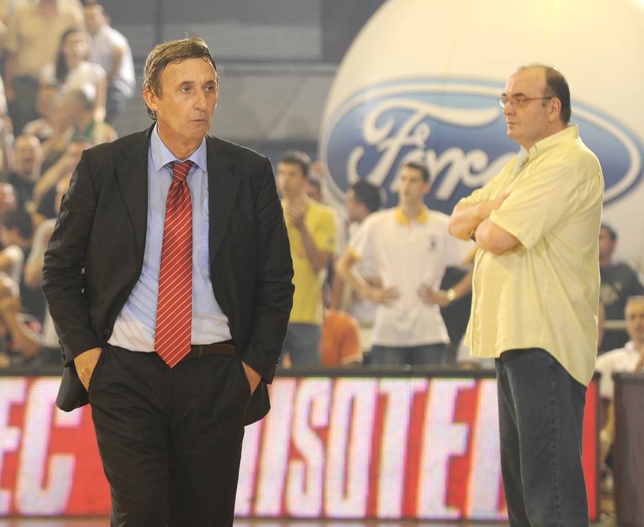 Ko je žena Duška Vujoševića?