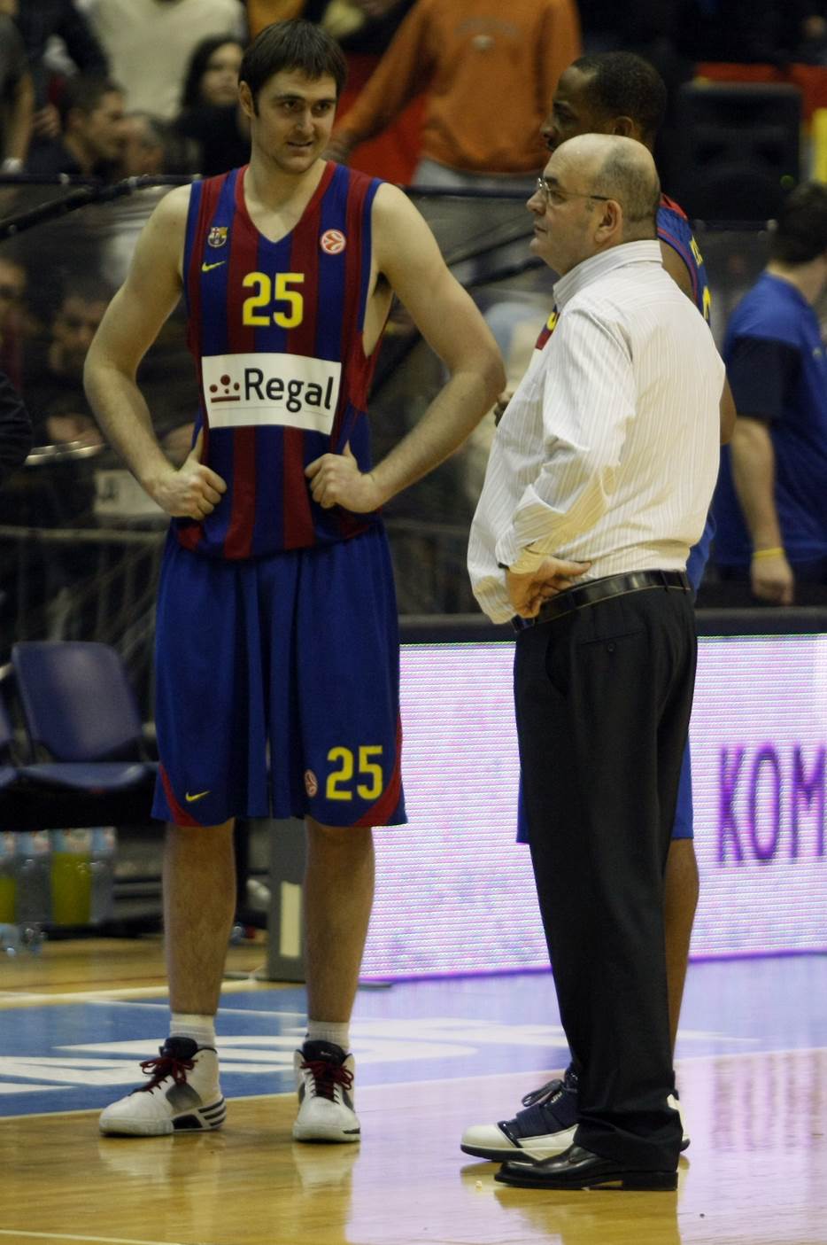 Ko je žena Duška Vujoševića?