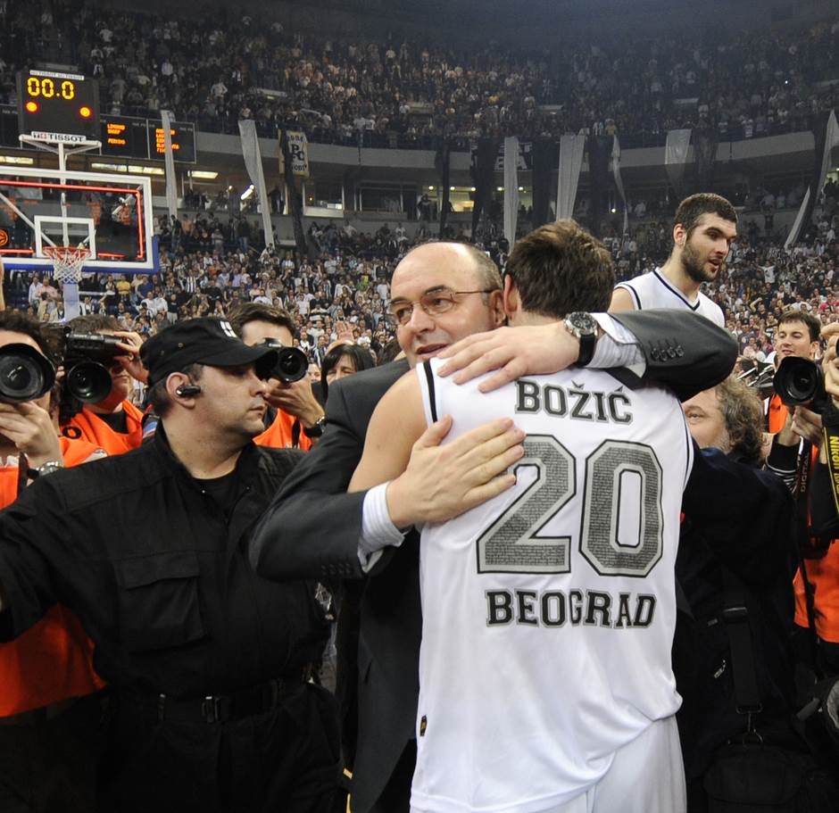 Ko je žena Duška Vujoševića?