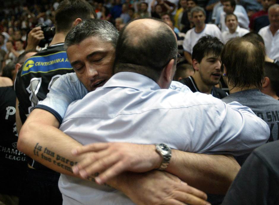 Ko je žena Duška Vujoševića?